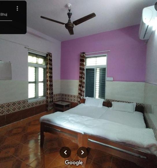 City Guest House Бхудж Экстерьер фото